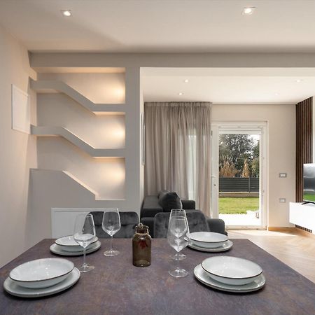 Larum Apartmens Vrsar Exterior foto
