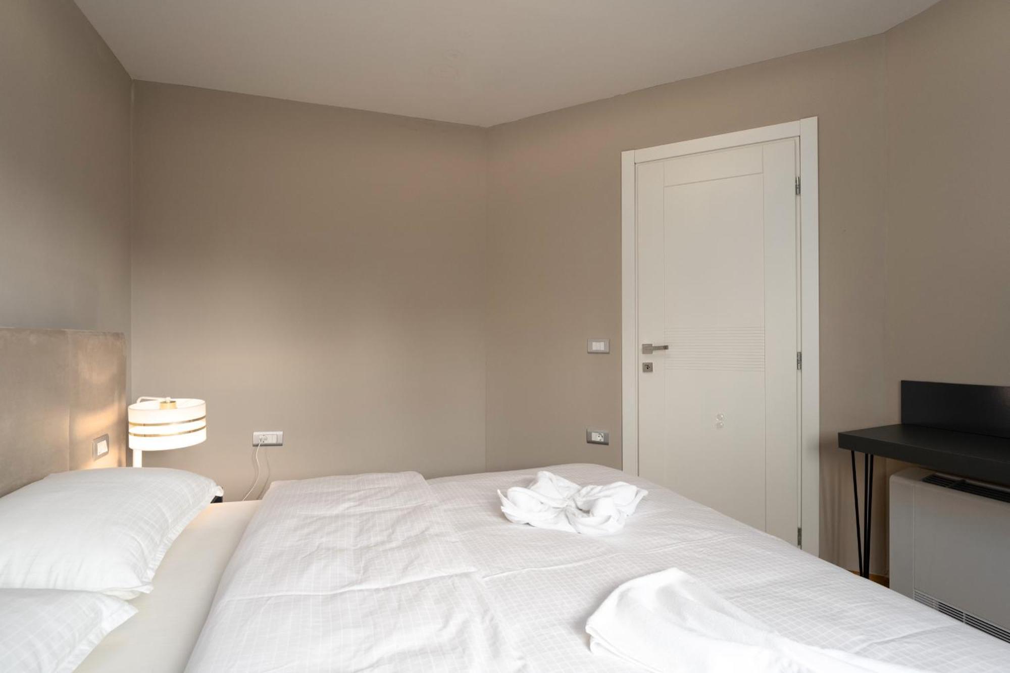 Larum Apartmens Vrsar Exterior foto