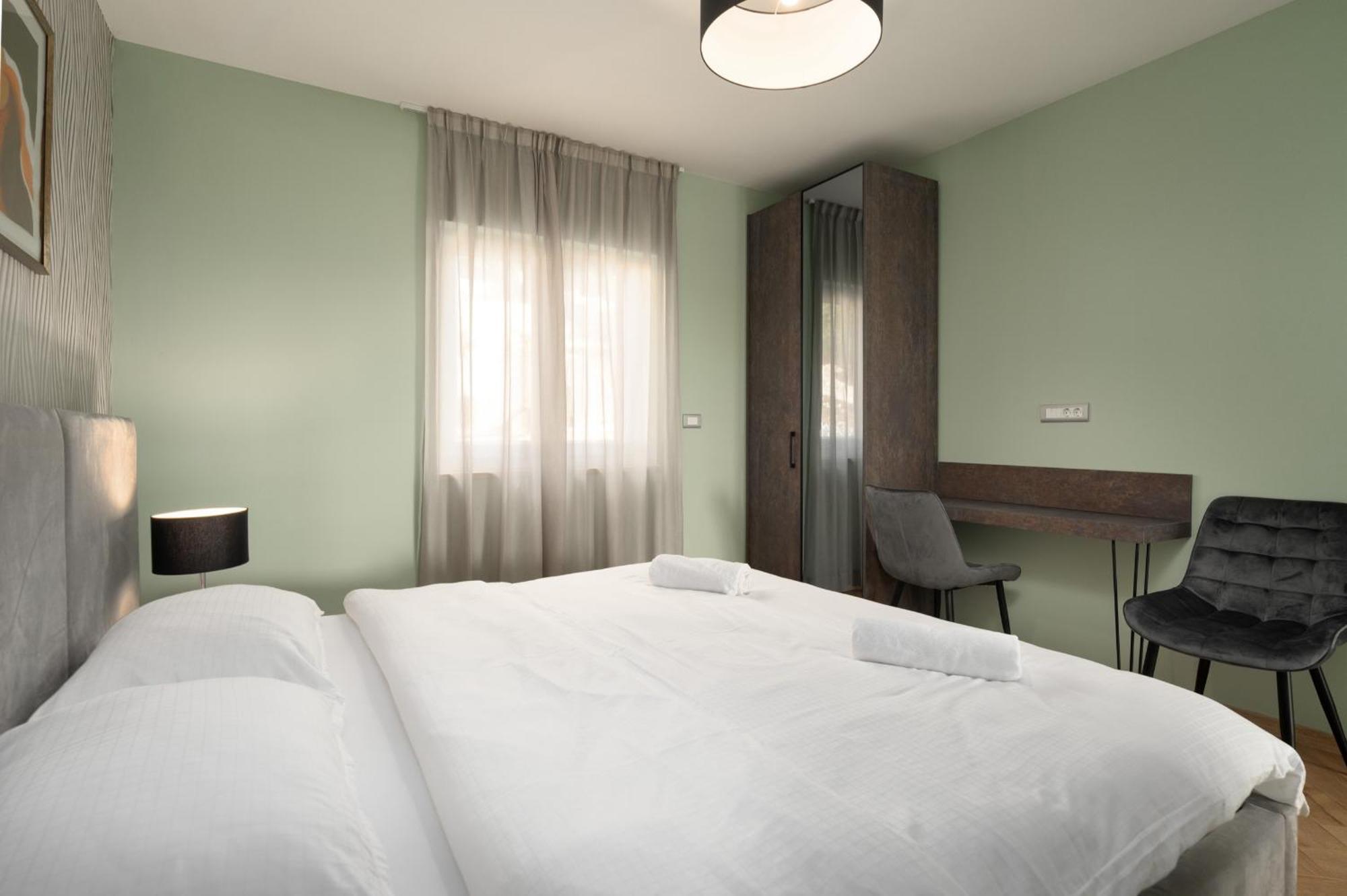 Larum Apartmens Vrsar Exterior foto