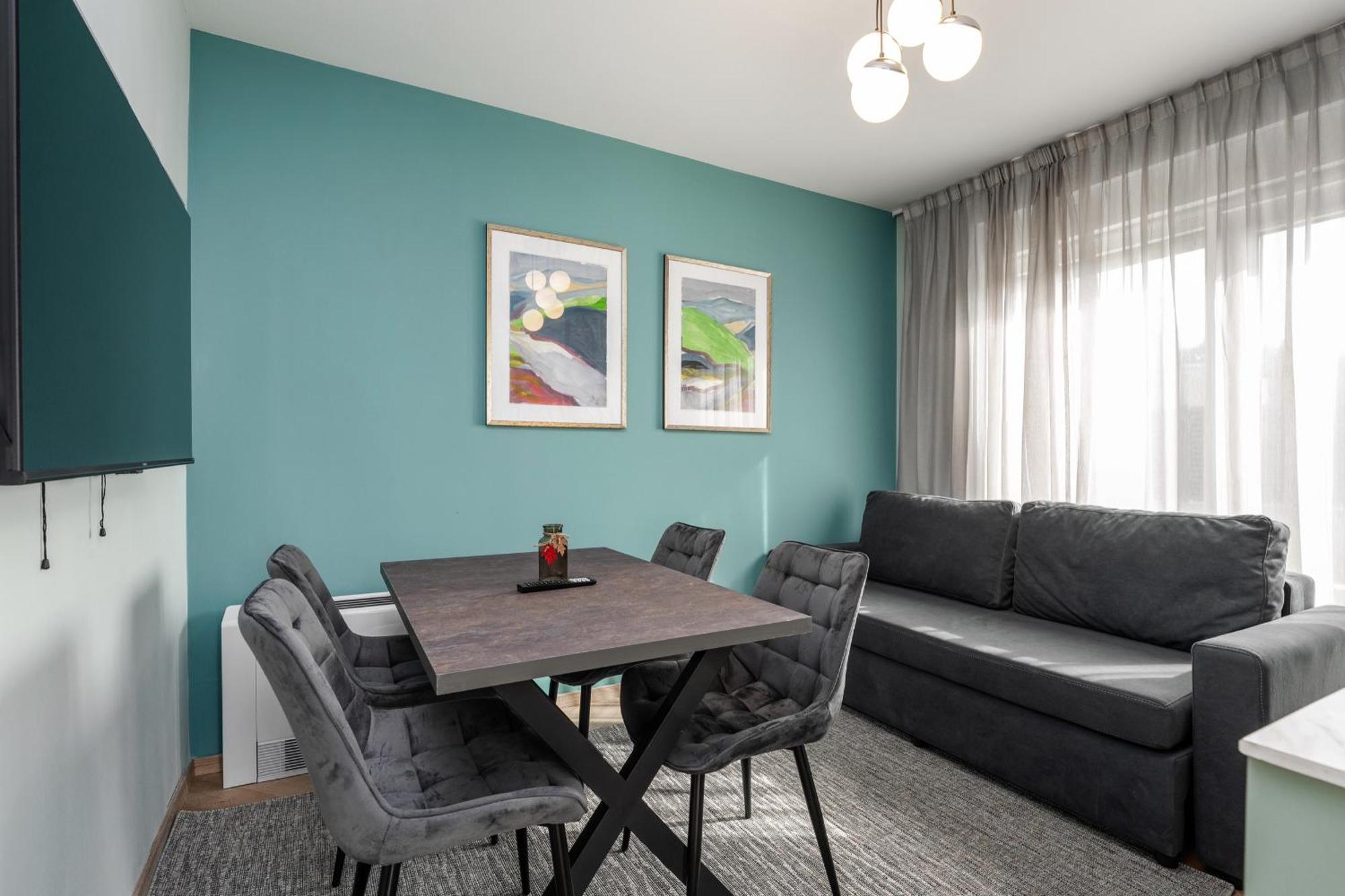 Larum Apartmens Vrsar Exterior foto
