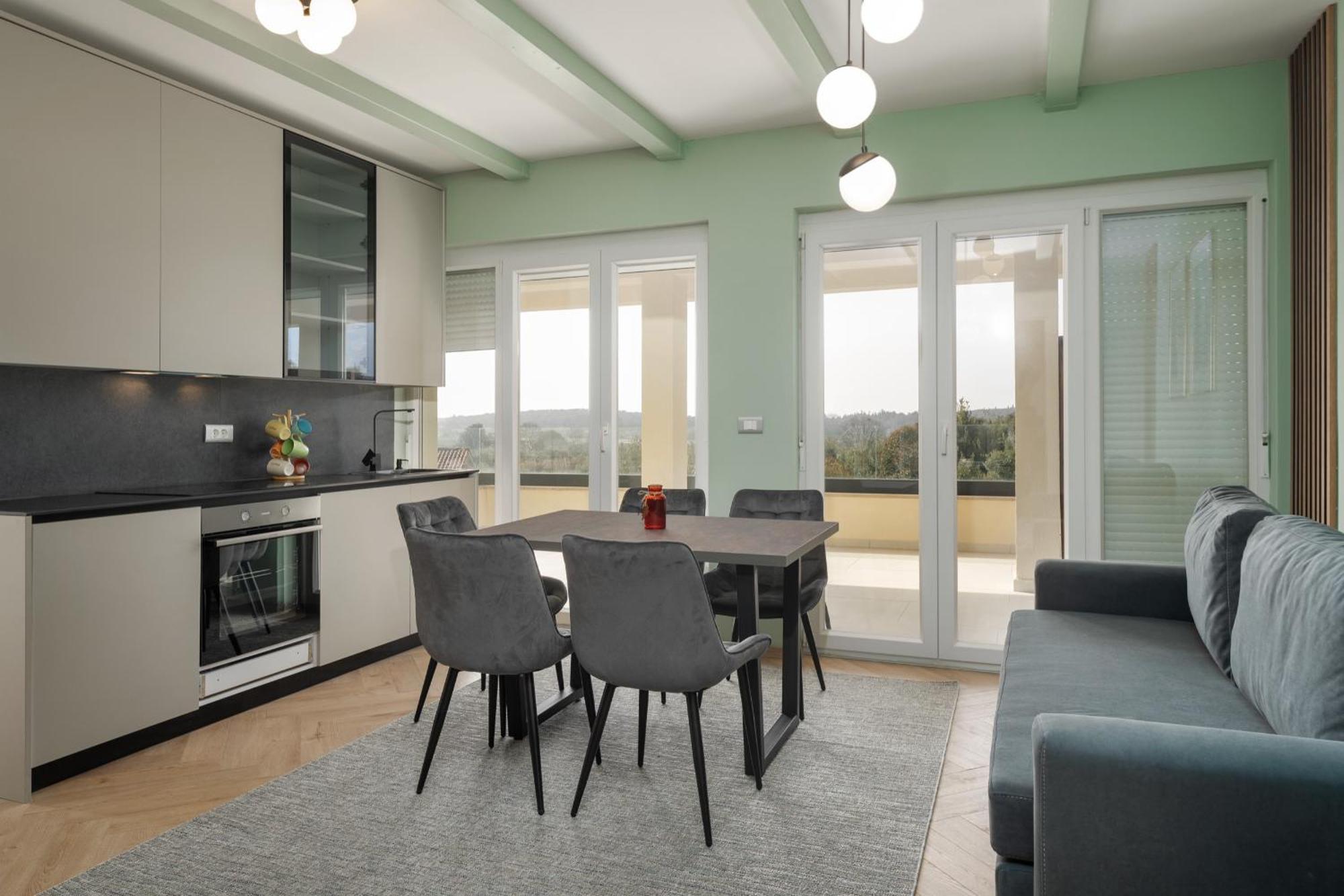 Larum Apartmens Vrsar Exterior foto